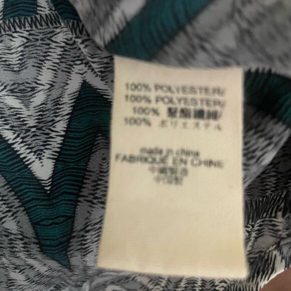 L'AGENCE Printed Sleeveless Blouse with Zip - Picture 8 of 8